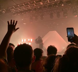 Chari sing to a crowd